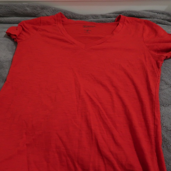 plain v neck tee - Picture 3 of 3